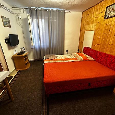 Hotel Penzion Rozalia à Košice Extérieur photo