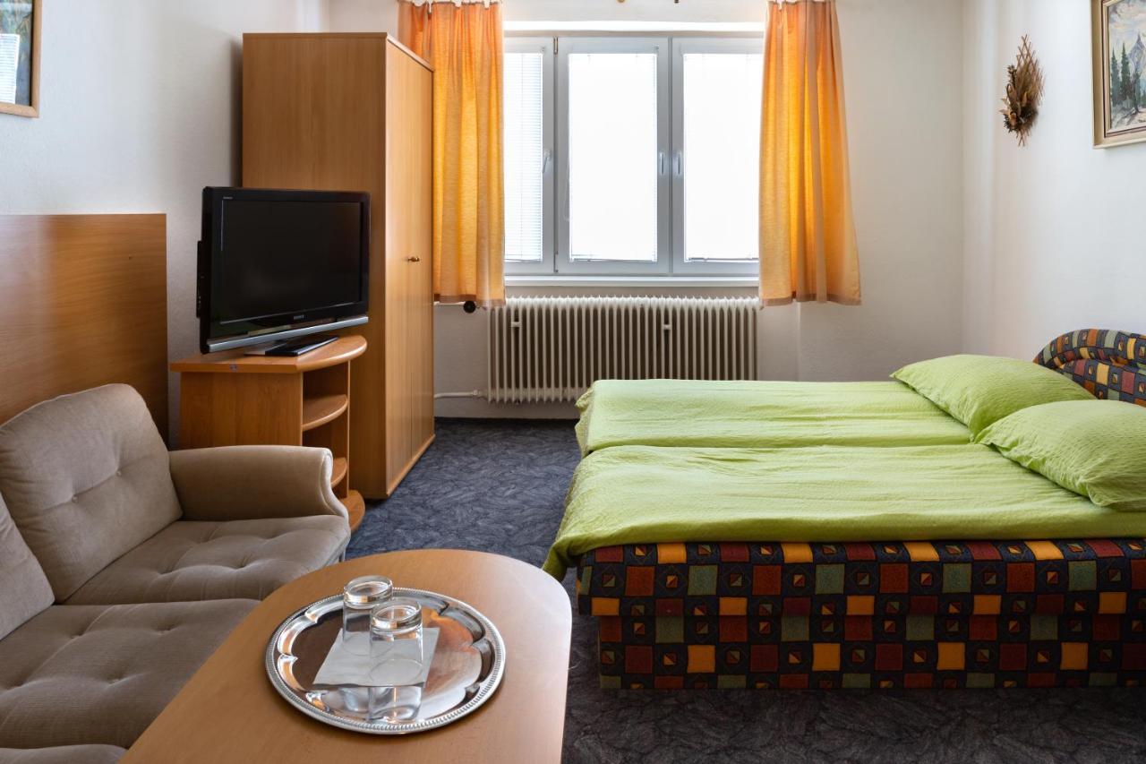 Hotel Penzion Rozalia à Košice Extérieur photo