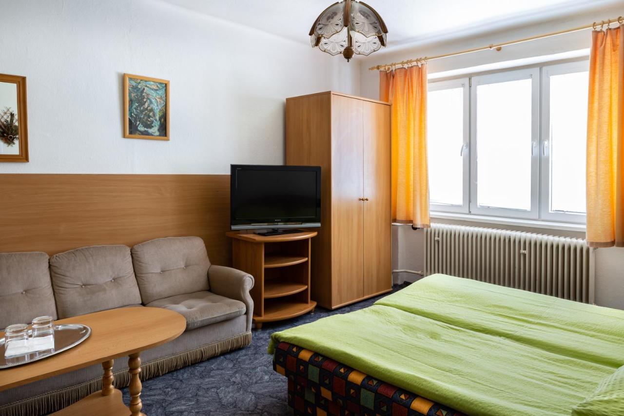 Hotel Penzion Rozalia à Košice Extérieur photo