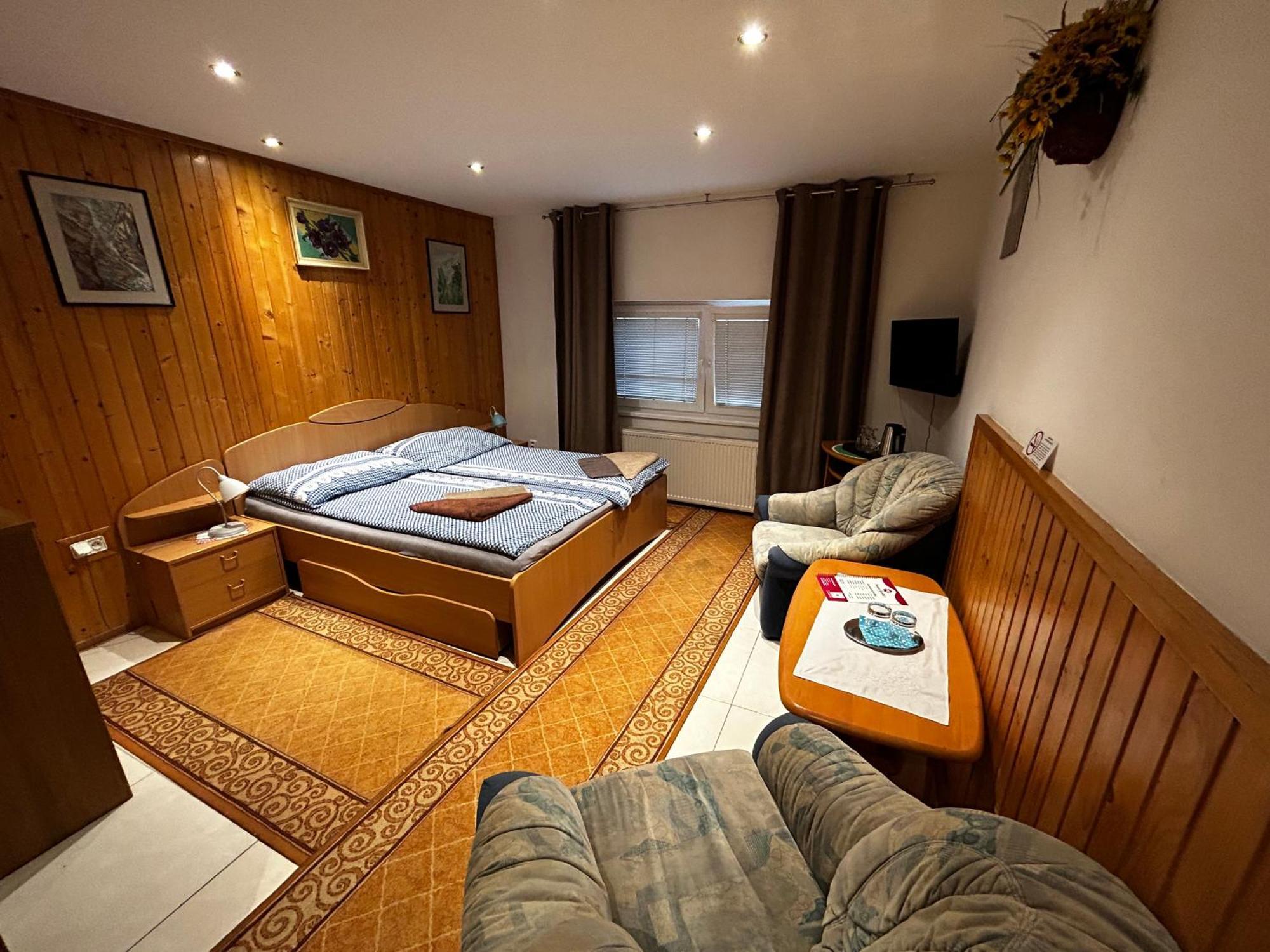 Hotel Penzion Rozalia à Košice Extérieur photo